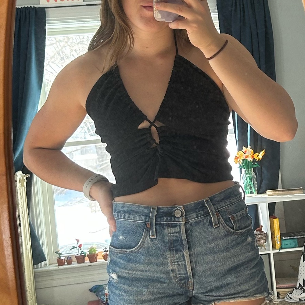 Super cute black tank top with unique front!